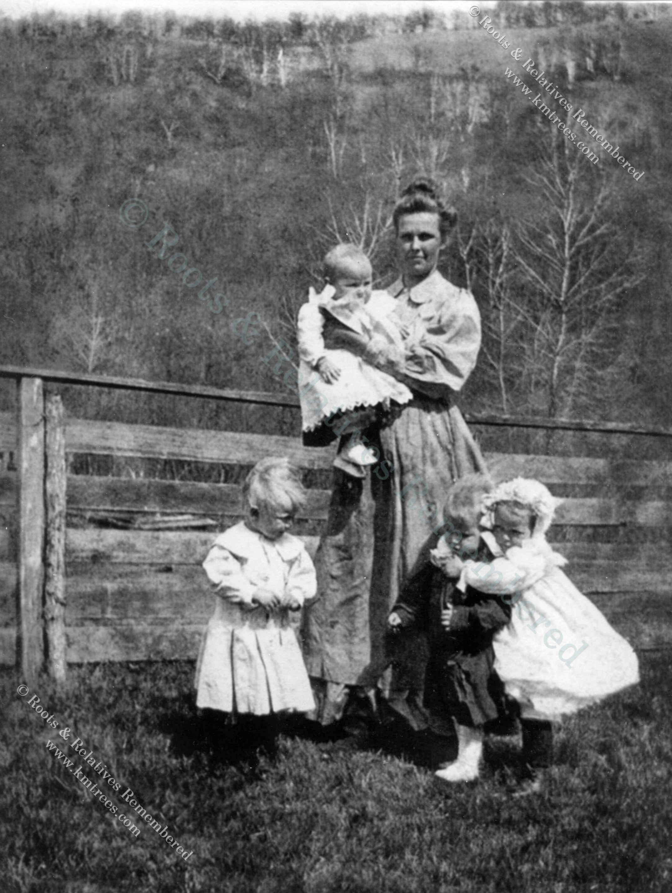 1908~ Theresa (Truesdell) Burke and children