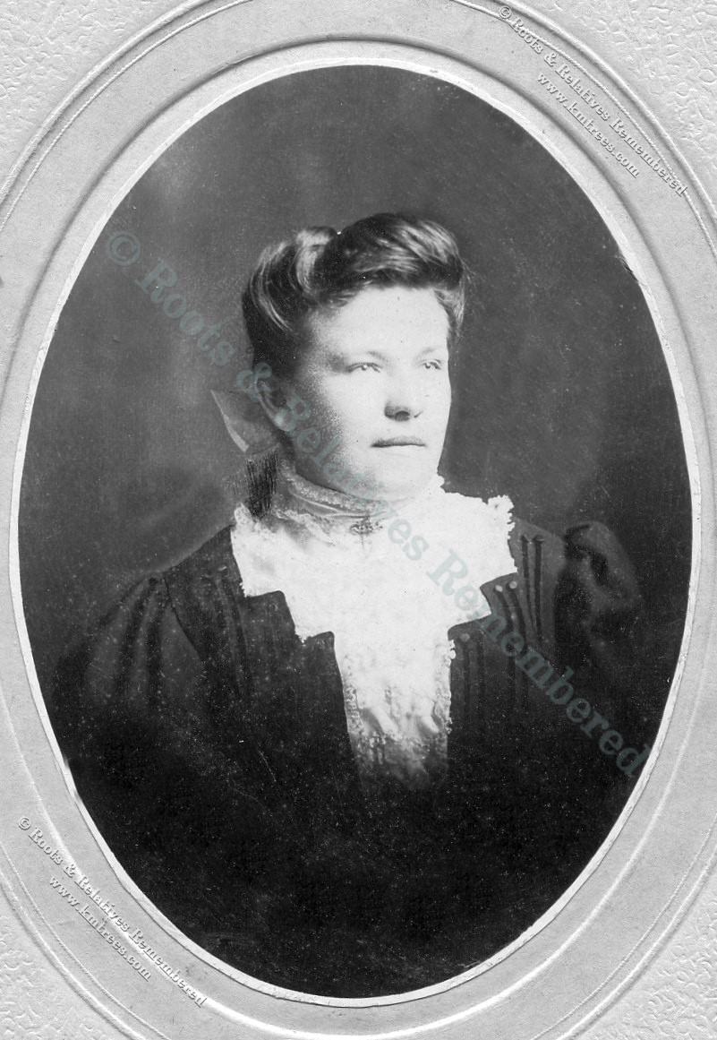 Bertha Hillesheim,portrait