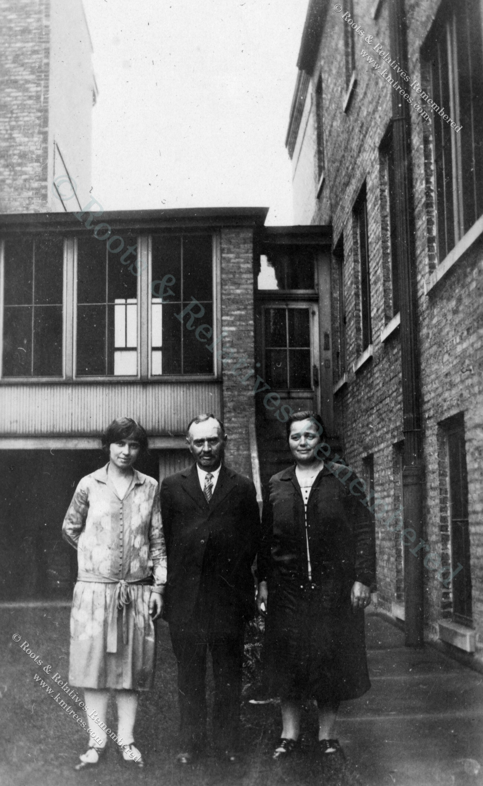 1928 Anna (Hillesheim)Wiltscheck, Anton Hillesheim, Ottilia (Hillesheim) Landsteiner - Chicago 1928 Anna (Hillesheim)Wiltscheck, Anton Hillesheim, Ottilia (Hillesheim) Landsteiner - Chicago